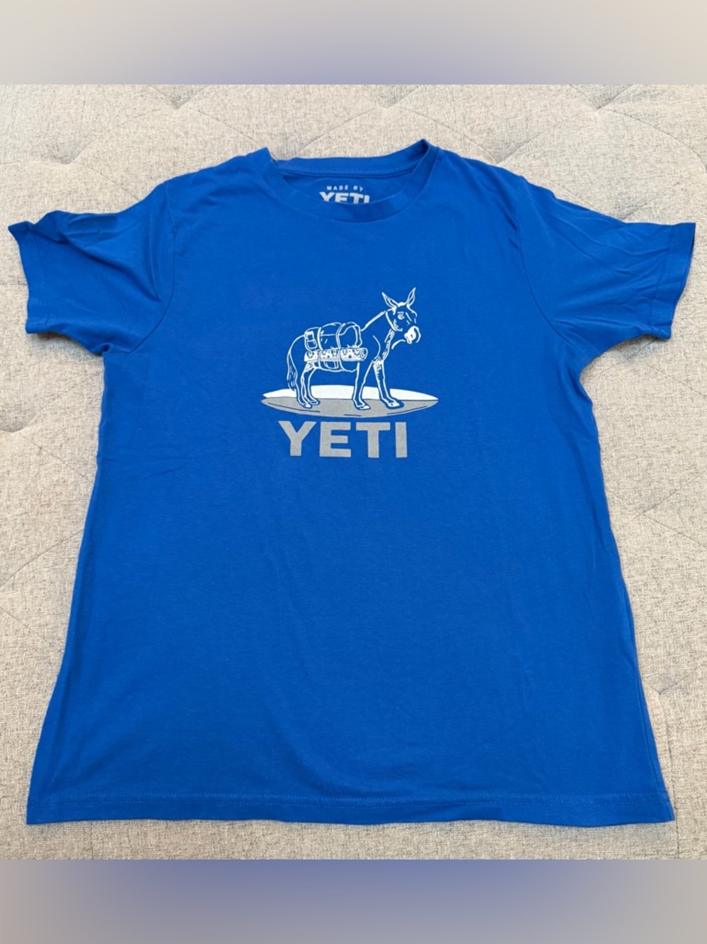 EUC YETI BOYS SURFING DONKEY T-SHIRT, BLUE AND WHITE SIZE LARGE